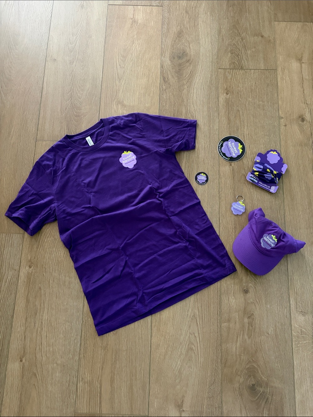 Women’s medium Sweet Karoline Blackberries swag